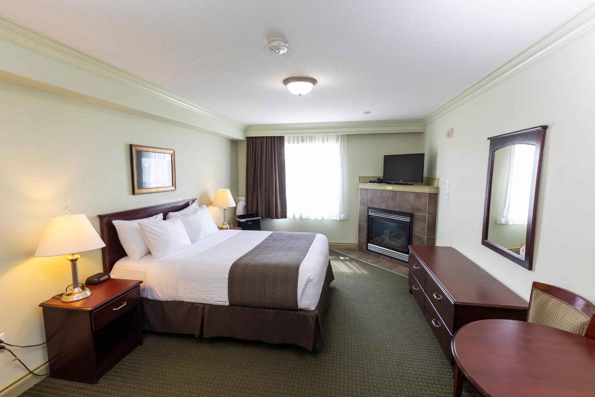 Quality Inn & Suites Whitecourt Exterior foto